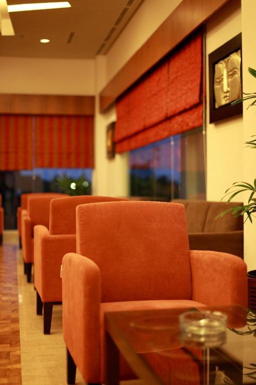 Aston Tanjung City Hotel Exterior foto