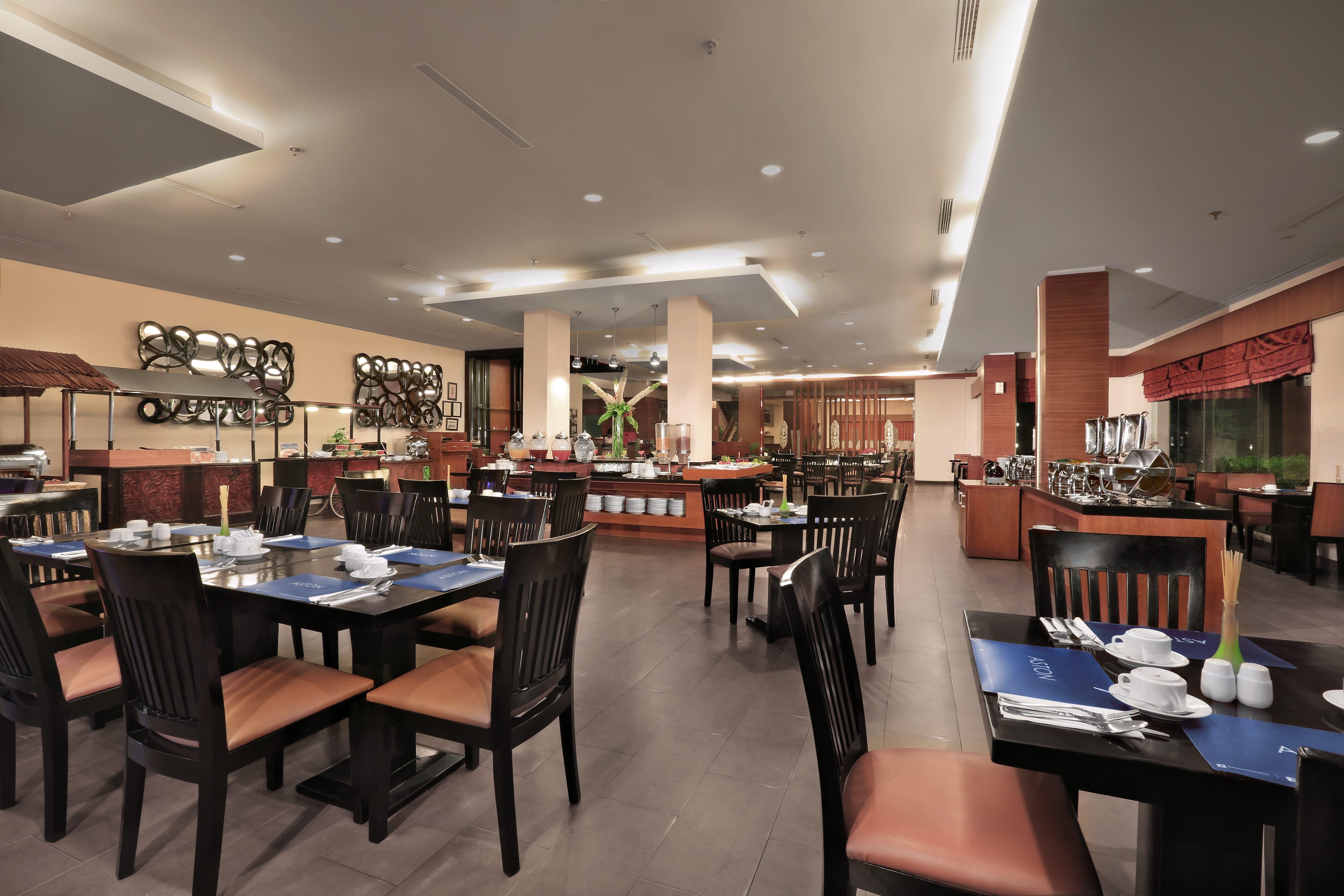 Aston Tanjung City Hotel Exterior foto
