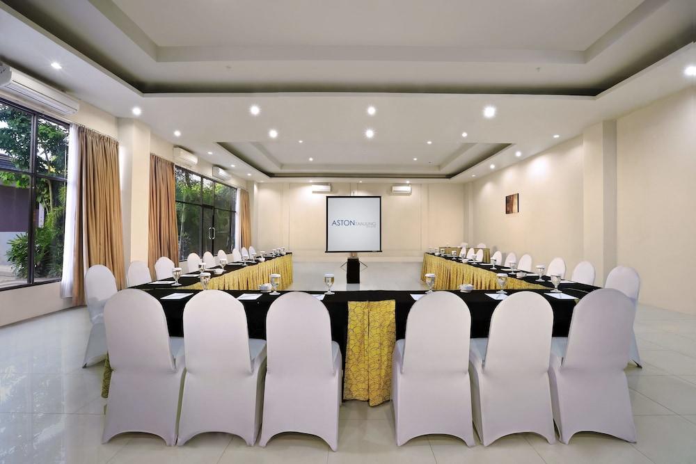 Aston Tanjung City Hotel Exterior foto